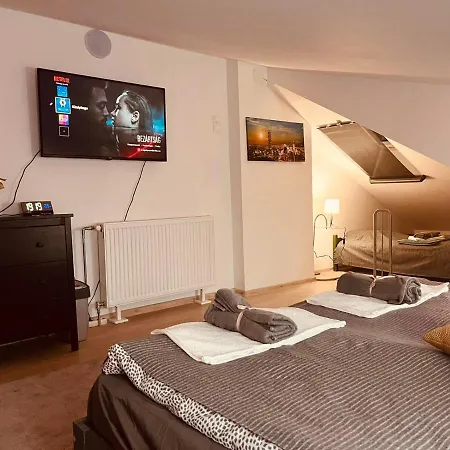 Appartement King House & Garden With Ac And Free Parking Possibility *