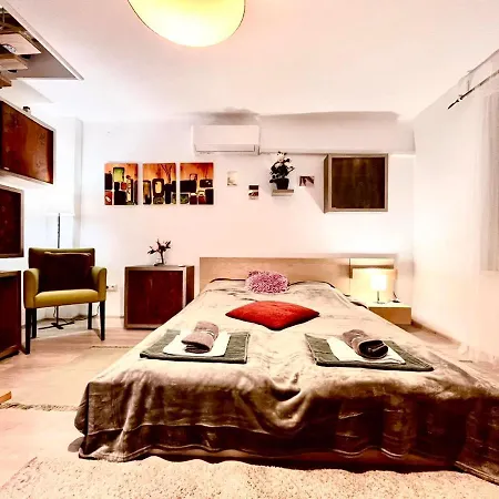 Apartment King House & Garden With Ac And Free Parking Possibility *