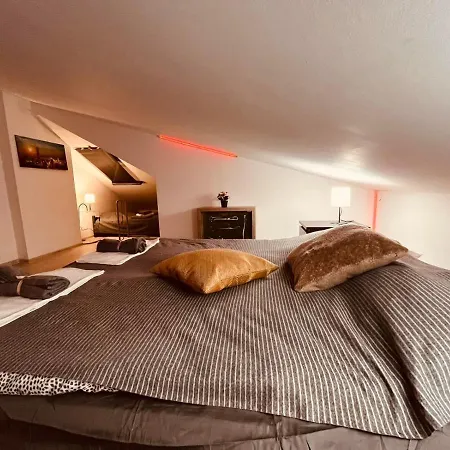King House & Garden With Ac And Free Parking Possibility *