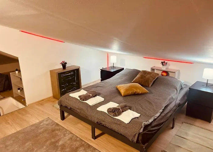 King House & Garden With Ac And Free Parking Possibility *