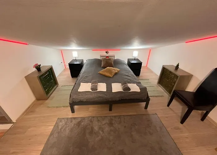 King House & Garden With Ac And Free Parking Possibility *