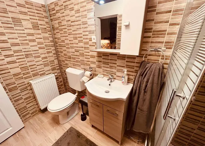 King House & Garden With Ac And Free Parking Possibility Appartement